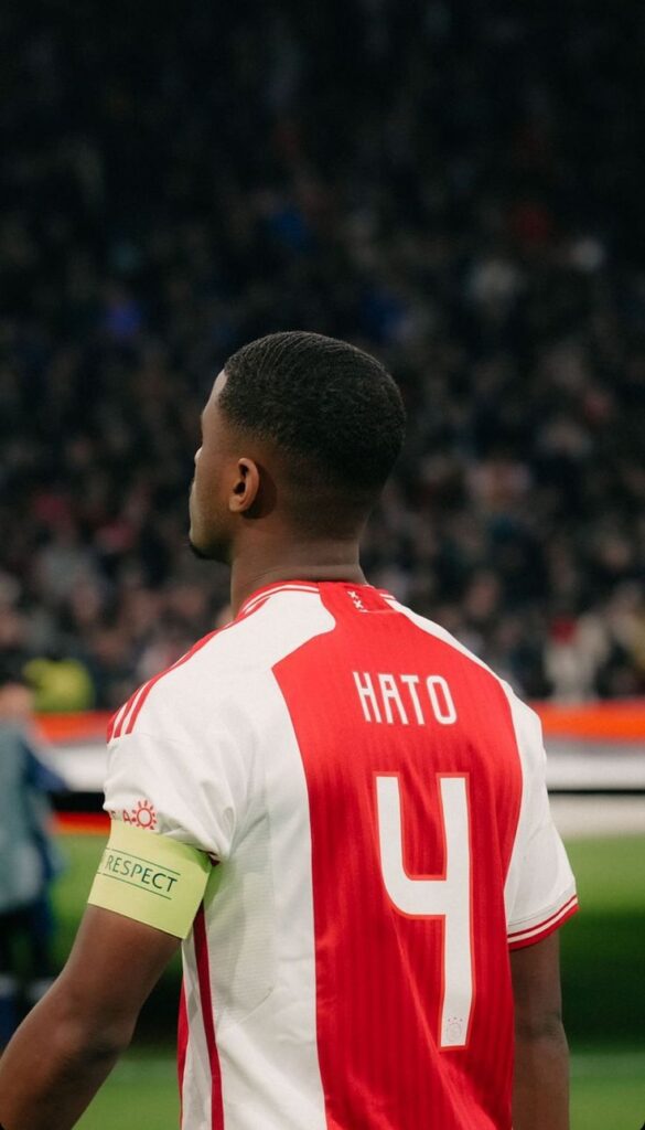 Jorrel Hato Signs for Chelsea