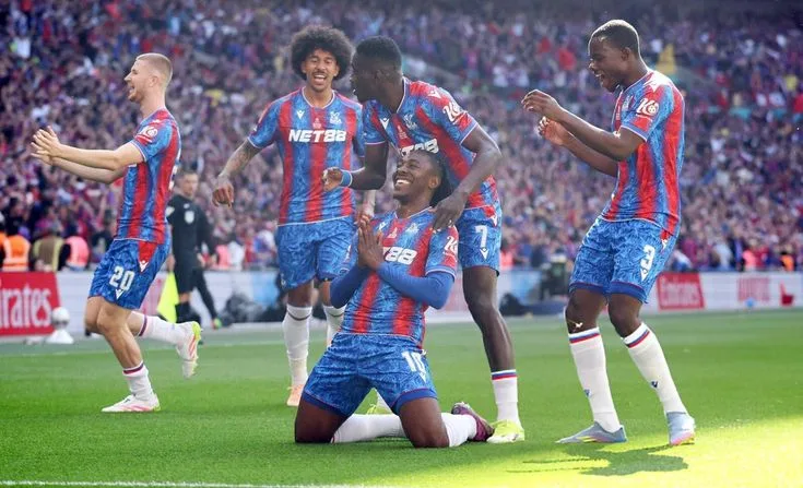 Tottenham Hotspur are prepared to offer €65M to sign Eberechi Eze from Crystal Palace