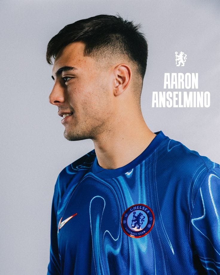 qaklPSlj Aarón Anselmino in Chelsea colours, joining Borussia Dortmund on loan for the 2025 season