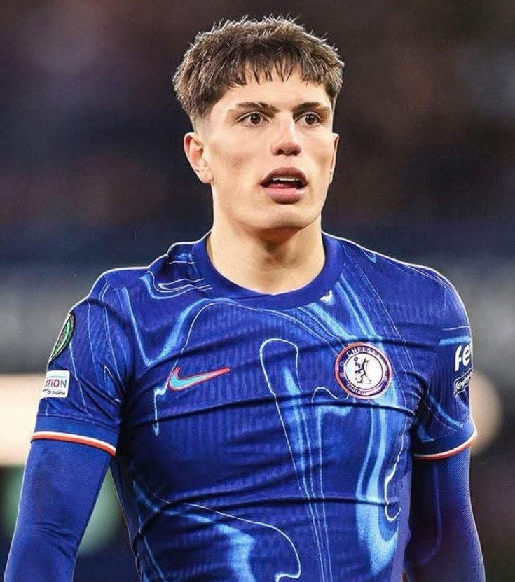 Alejandro Garnacho unveiled as Chelsea’s £40m signing