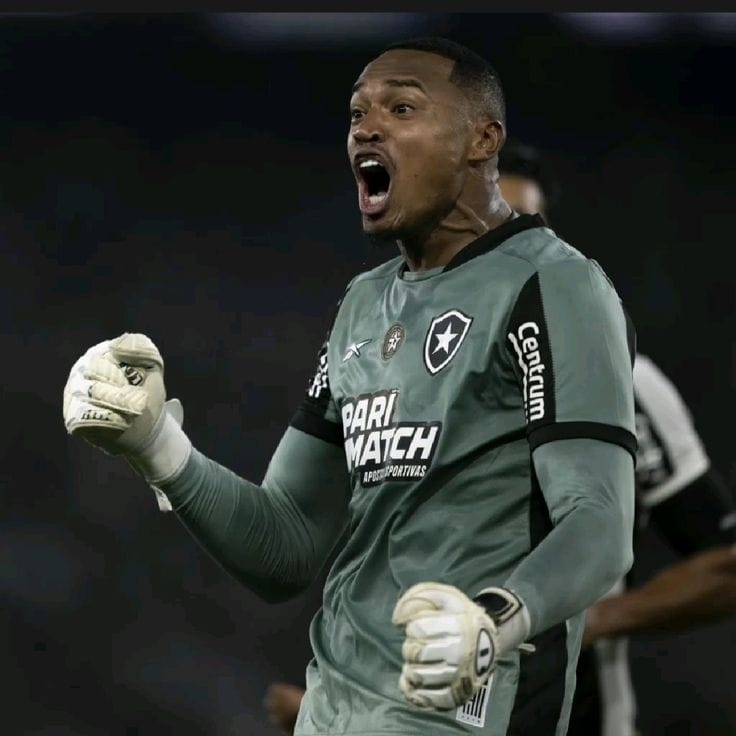 yIJcIwnb John Victor Botafogo goalkeeper saves in Brazilian Serie A